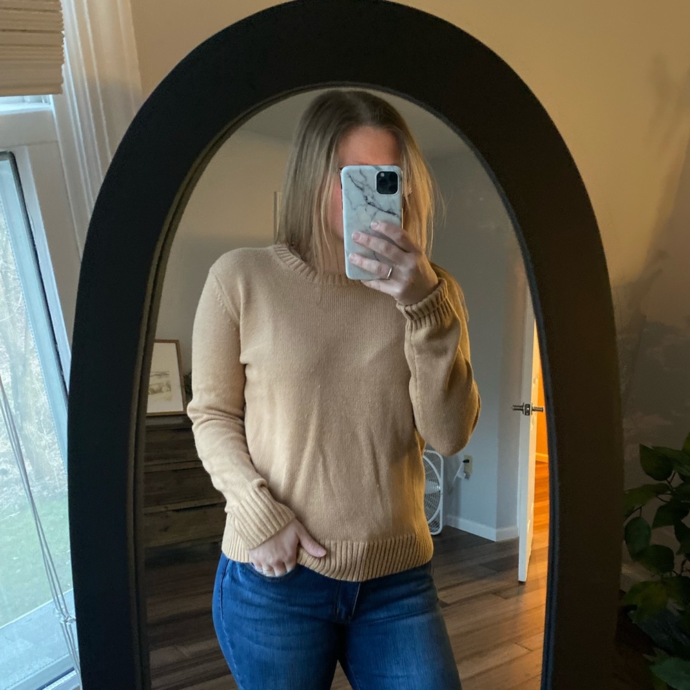 Tan Banana Republic Sweater